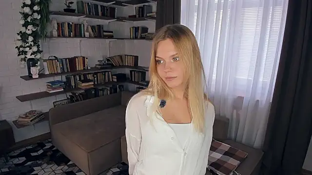 InesPiek online show from March 25, 8:53 am