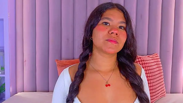 Snapshot of AhslyEvans__ chatting on June 4, 8:15 pm AhslyEvans online show from June 4, 8:15 pm