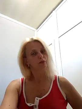 MiaLove183 online show from July 9, 2:21 pm