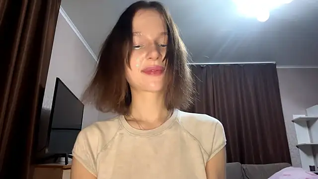 Snapshot of asunanue chatting on April 4, 10:29 pm asunanue online show from April 4, 10:29 pm