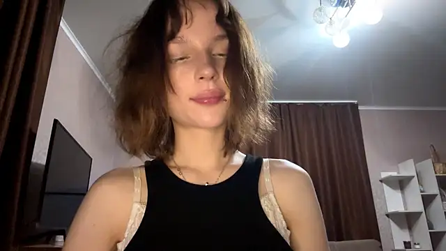 Snapshot of asunanue chatting on April 15, 11:38 pm asunanue online show from April 15, 11:38 pm