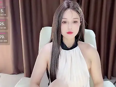 Snapshot of QIQI_77_ chatting on April 15, 2:40 am QIQI 77 online show from April 15, 2:40 am