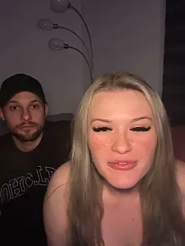 Snapshot of tiiffyy chatting on April 8, 2:55 am tiiffyy online show from April 8, 2:55 am