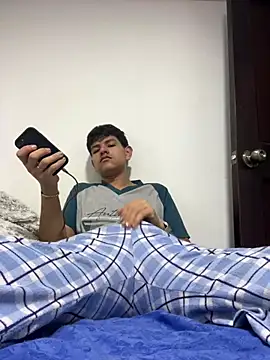 Snapshot of juanma759 chatting on May 12, 2:30 am juanma759 online show from May 12, 2:30 am