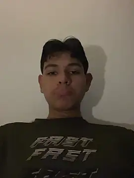 Snapshot of juanma759 chatting on May 27, 10:18 pm juanma759 online show from May 27, 10:18 pm