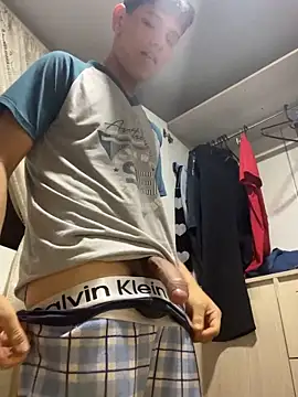 Snapshot of juanma759 chatting on June 3, 8:47 pm juanma759 online show from June 3, 8:47 pm