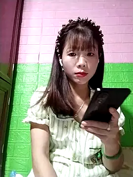Snapshot of AmyLinee01 chatting on May 20, 5:08 pm AmyLinee01 online show from May 20, 5:08 pm
