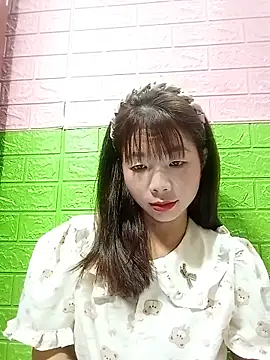 Snapshot of AmyLinee01 chatting on June 14, 3:14 pm AmyLinee01 online show from June 14, 3:14 pm