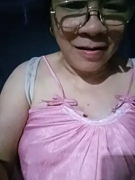 Snapshot of Funsexy1 chatting on June 15, 9:39 pm Funsexy1 online show from June 15, 9:39 pm