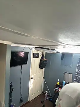 Snapshot of BWCloverboyy chatting on March 22, 10:02 pm BWCloverboyy online show from March 22, 10:02 pm