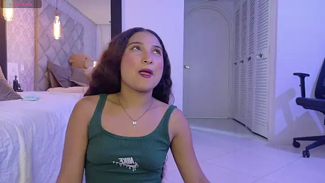Snapshot of Sasha_Sin chatting on June 20, 12:47 am Sasha Sin online show from June 20, 12:47 am