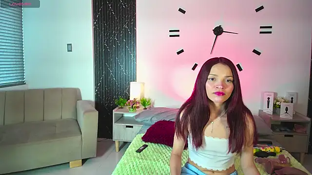 aurora petitee online show from April 25, 1:36 pm
