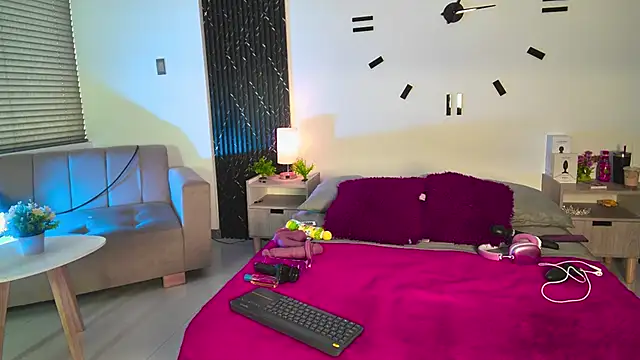 Snapshot of aurora_petitee chatting on May 28, 1:08 pm aurora petitee online show from May 28, 1:08 pm