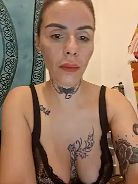Snapshot of chiquitilla41 chatting on May 23, 12:49 am chiquitilla41 online show from May 23, 12:49 am