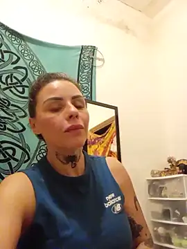 Snapshot of chiquitilla41 chatting on May 29, 1:25 am chiquitilla41 online show from May 29, 1:25 am