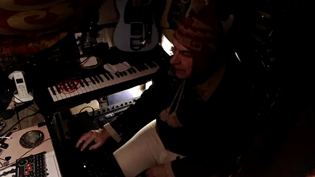 Snapshot of nicobite007 chatting on March 22, 7:56 am nicobite007 online show from March 22, 7:56 am