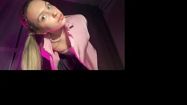 Candy Loveee online show from March 25, 10:38 pm