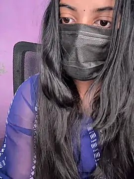 Snapshot of miss_eyekiller12 chatting on April 28, 6:24 pm miss eyekiller12 online show from April 28, 6:24 pm
