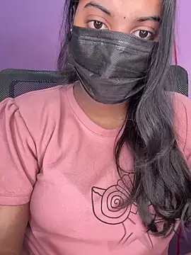 Snapshot of miss_eyekiller12 chatting on May 2, 6:35 pm miss eyekiller12 online show from May 2, 6:35 pm