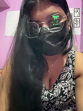 Snapshot of miss_eyekiller12 chatting on June 14, 5:26 pm miss eyekiller12 online show from June 14, 5:26 pm