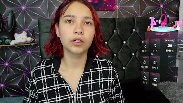 Snapshot of Megam_white chatting on March 31, 12:49 pm Megam white online show from March 31, 12:49 pm