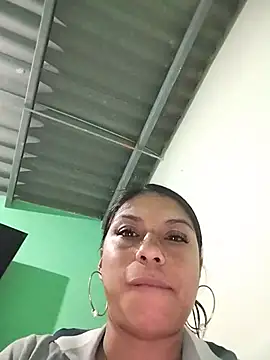 Snapshot of AngelicaStorms chatting on May 17, 1:14 am AngelicaStorms online show from May 17, 1:14 am