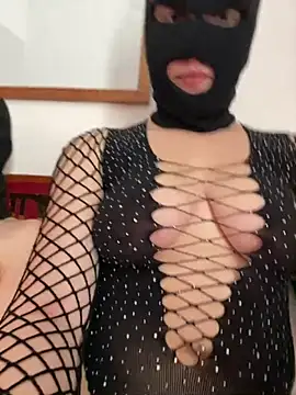 Snapshot of cherrygirl00 chatting on May 17, 1:29 pm cherrygirl00 online show from May 17, 1:29 pm