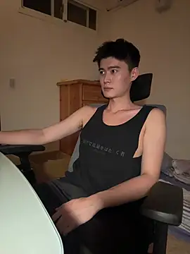 Snapshot of CalvinHY chatting on June 19, 6:56 pm CalvinHY online show from June 19, 6:56 pm