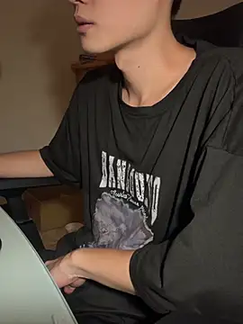 Snapshot of CalvinHY chatting on June 23, 4:27 pm CalvinHY online show from June 23, 4:27 pm