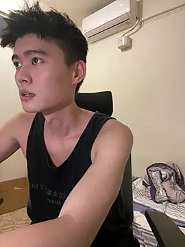 Snapshot of CalvinHY chatting on June 26, 4:00 pm CalvinHY online show from June 26, 4:00 pm