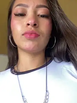Snapshot of Itze_Mua chatting on June 7, 6:11 pm Itze Mua online show from June 7, 6:11 pm