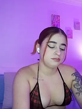 Snapshot of martina_connor1 chatting on May 20, 4:46 pm martina connor1 online show from May 20, 4:46 pm