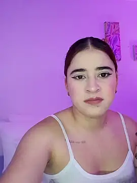 Snapshot of martina_connor1 chatting on June 13, 7:01 pm martina connor1 online show from June 13, 7:01 pm