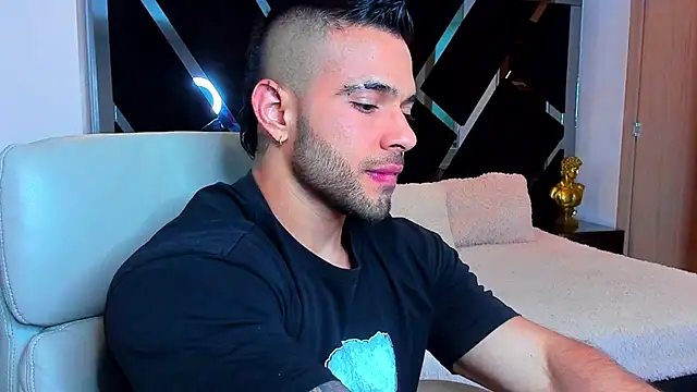 Raytorres online show from April 26, 9:12 pm