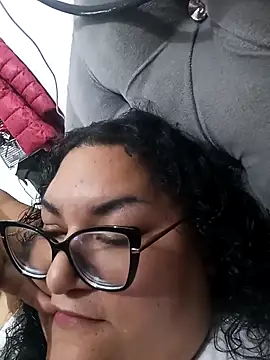 Snapshot of kiroshy chatting on April 7, 1:06 am kiroshy online show from April 7, 1:06 am