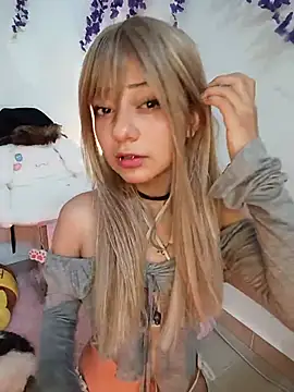 Snapshot of saki_nyanwn chatting on July 12, 5:37 pm saki nyanwn online show from July 12, 5:37 pm