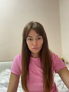 Snapshot of Sindy_Mindy_ chatting on August 1, 9:35 pm Sindy Mindy online show from August 1, 9:35 pm