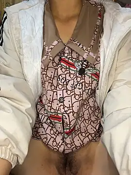 Jolinie online show from May 3, 1:39 pm