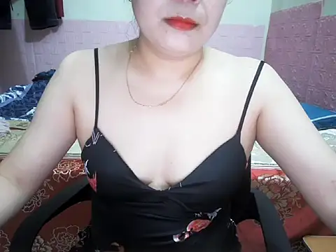 Snapshot of lusa_baby chatting on May 14, 12:56 pm lusa baby online show from May 14, 12:56 pm