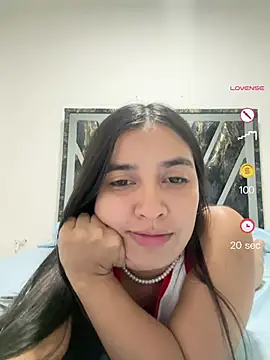 Snapshot of HaileyBiieber chatting on May 2, 6:51 am HaileyBiieber online show from May 2, 6:51 am