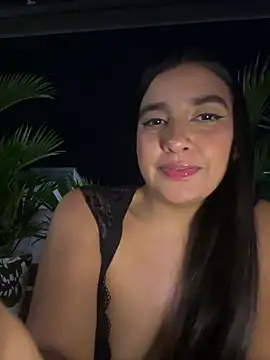 Snapshot of HaileyBiieber chatting on May 15, 11:45 pm HaileyBiieber online show from May 15, 11:45 pm