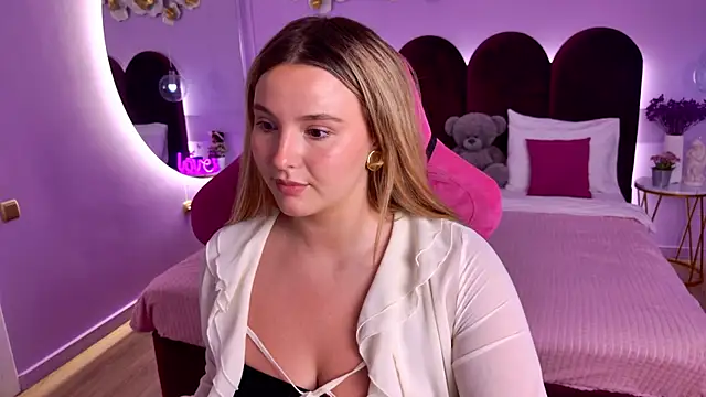 CharlotteAtwoood online show from July 30, 4:17 pm