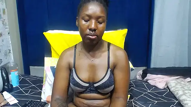 Snapshot of Candylips22 chatting on July 14, 4:45 pm Candylips22 online show from July 14, 4:45 pm