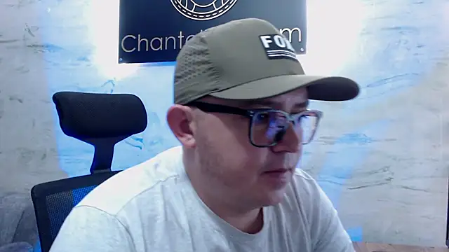 maximo daddy online show from April 19, 12:48 pm