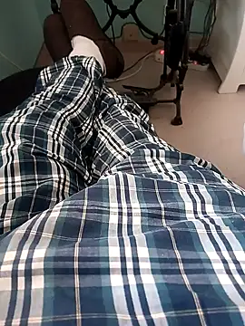 Snapshot of DanTrov79 chatting on April 15, 9:05 am DanTrov79 online show from April 15, 9:05 am