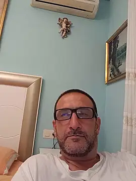 Snapshot of DanTrov79 chatting on May 23, 8:46 pm DanTrov79 online show from May 23, 8:46 pm
