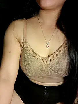 Snapshot of Bella-ox19 chatting on March 23, 12:53 pm Bella-ox19 online show from March 23, 12:53 pm