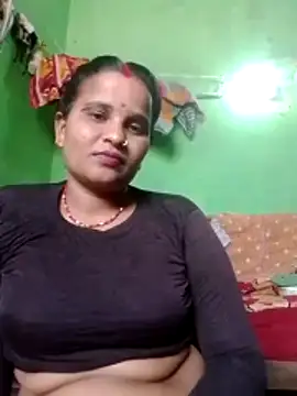 Snapshot of Shivani09900 chatting on May 28, 7:49 am Shivani09900 online show from May 28, 7:49 am