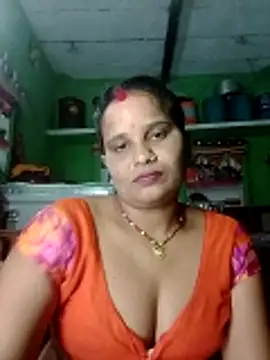 Snapshot of Shivani09900 chatting on May 28, 7:55 pm Shivani09900 online show from May 28, 7:55 pm