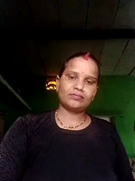 Snapshot of Shivani09900 chatting on July 3, 10:10 am Shivani09900 online show from July 3, 10:10 am